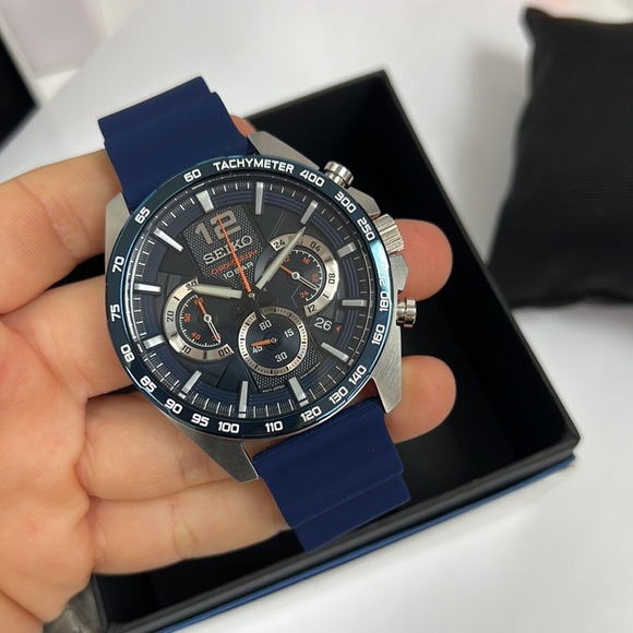 Seiko Mens Chronograph Watch SSB345 - Picture 2 of 4